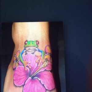 #megandreamtattoo my favorite animal is the frog since i was a kid. I would love to get this tattoo on my foot or calf. I love that it has meaning for me yet is feminine. 