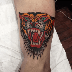 Tiger head by Luke Jinks.