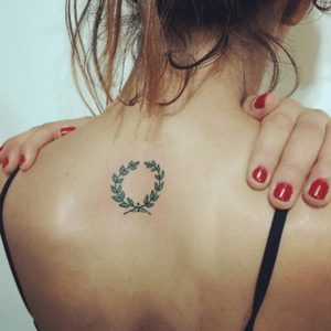 Laurel tattoo ! For my bff 💜Ahora tienes algo mío para toda la vida amiga - hermana te adoro 💜🍃@danyglow #naturaltattoo #minimalism #minimalismtattoo #tattoos #tattoo #laurel #laureltattoo #tattooartist #tatuaje  #tattooed #tattooworkers #tattoocolombia #tattoocolors #tattooedgirls #tatuajescolombia #tattoolife #tattooing #tattooshop #tattooworld #tattooink #tatt #tattoolove #tattooculture #lolyink