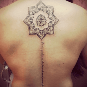 This is seriously #gorgeous ..#backtattoo #backpiece #flower #mandala #beautiful #girly 