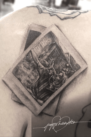 Small polaroid picture of Kurt Cobain. 8cm high
