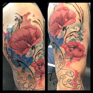 More flowers please! Very satisfied with the whole arm (this image is only the upper arm, last and final sitting for a very nice and patient client). #hautdesigntattoo #cheyennetattooequipment #flowertattoo #watercolortattoo #freehand #freehand tattoo #colortattoo #armtattoo
