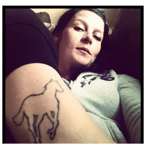 deftones... Excuse my face, this is a very stupid picture of me #whitepony #outline #justanoutline #complete #pony #deftones 
