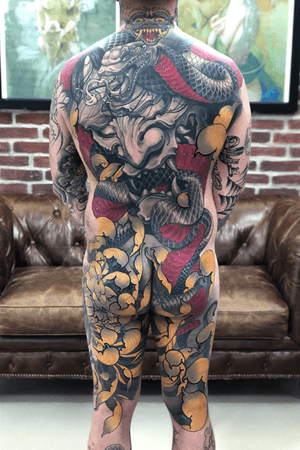 Hanya backpiece:) #tattoodo #inkjecta #killerinktattoo #wearesorrymom #hanya #snake #irezumi #japanesetattoo #backpiece #chrysanthemum