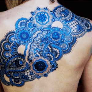 Love the Blue. #backtattoo #paisley  #blue #woman 