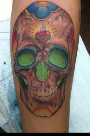 #customtattoo #color #skull #dayofthedead #detail