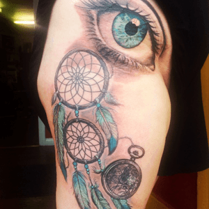 My beautiful hip/upper thigh tattoo i got finished in july with Alison @ #Twittwootattoo edinburgh! 
