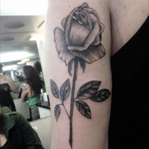Rose#tattoodo #rose #flashday 