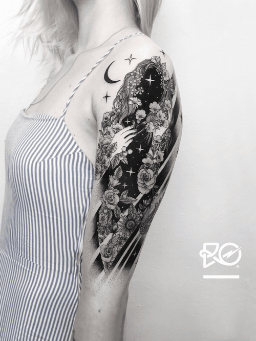 By RO. Robert Pavez • Light of the Flowers ➖ Studio Zoi tattoo Stockholm 🇸🇪 • 2018  • #engraving #dotwork #etching #dot #linework #geometric #ro #blackwork #blackworktattoo #blackandgrey #black #tattoo #fineline
