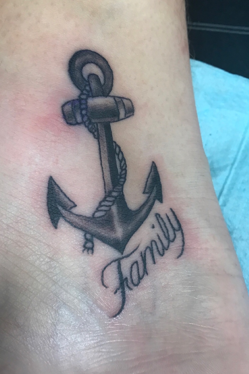 15 Cute Anchor Tattoos That Arent Cliche  Pretty Designs