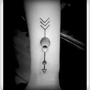 By Kris Taylor at Vividink Walsall #tattoo #arrow #dotwork #small #cute #bnw #linework 