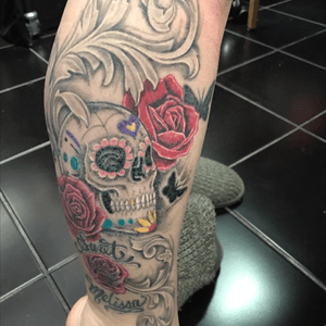 Really dry skull and filigree with roses 