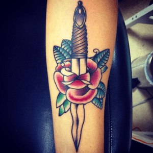 Rose tattoo by #juniorpxtattoo 