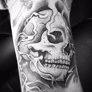 Smoky skull inside upper arm  #skull #smoke #blackandgrey 
