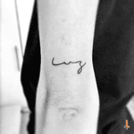 Nº385 #tattoo #littletattoo #tattooed #inked #ink #luz #light #mother #freehand #line #bylazlodasilva