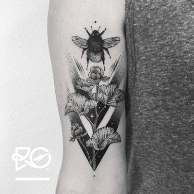 By RO. Robert Pavez • Lapphumla • Studio Nice Tattoo • Stockholm - Sweden 2017 • #engraving #dotwork #etching #dot #linework #geometric #ro #blackwork #blackworktattoo #blackandgrey #black #tattoo #fineline #bombustattoo