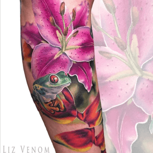 Frog and lily tattoo I did at Leviathan Tattoo gallery in Melbourne#lizvenom #lily #frog #color #colour #colourful #colorful #feminine #floral #animals #flowers #girlie #girly #treefrog #realism #lillies #pink 