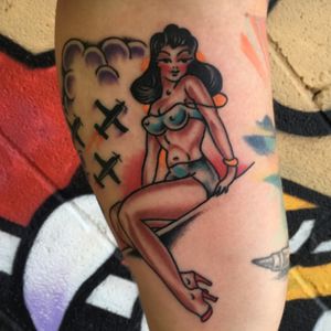 #pinupgirl #traditional #queenstrrettattoo 