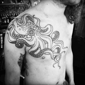 Octopus ! That's a fucking beautiful tattoo 🐙 #octopus #torso #tentacles 