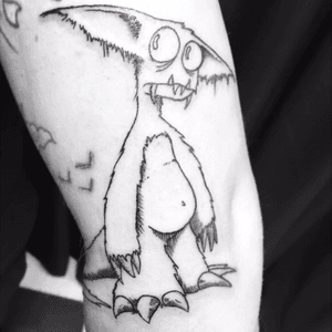 A cute little creature on a client. Done yesterday. I love my clients when they bring these ideas #creaturetattoo #linealwork #blackline #linework #whimsical 