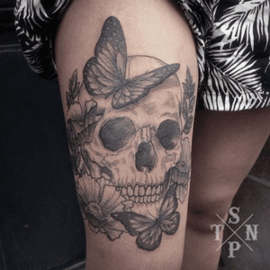 Tattoo by Willem #tattoo #engraved #tatouage #blackartist #engraving #blacktattooing #black #blackwork #blacktattooart #cannes #sangpiternel #noir 