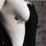 First tattoo ? #hopeso #rose #underboobtattoo #underboob #signituretattoo #designidea 