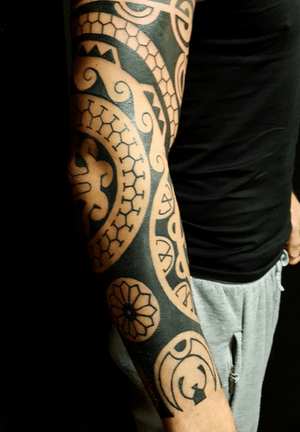 Done by Jarno Theijn - Resident Artist. #tat #tatt #tattoo #tattoos #amazingtattoo #ink #inked #inkedup #amazingink #maori #maoritattoo #maoristyle #maoriart #maorisleeve #maoritraditions #black #blackink #arm #armtattoo #armsleeve #tattoolovers #inklovers #art #culemborg #netherlands
