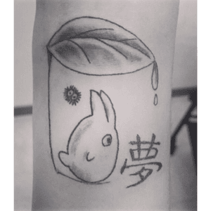Chibi Totoro 夢  #tattoo #blackwork #blacktattoo #chibitotoro #studioghibli #ghibli #ghiblitattoos  #miyazaki #souvenir #tokyo #japanesetattoo #japanese #yume #dream #inked #inkedgirls