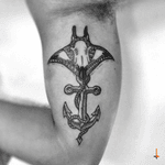 Nº219 Mantanchor #tattoo #mantaray #mantaraytattoo #sea #ocean #anchor #anchortattoo #ancora #rays #devilfish #playadelcarmen #bylazlodasilva First time I travel to tattoo someone. @cuervo4 thanks for the trust BRO <3