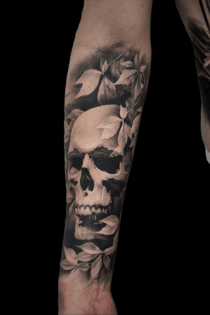 For more of my tattoos, check out www.instagram.com/bacanubogdan or www.Facebook.com/bacanu.bogdan.7 #BacanuBogdan #tattoooftheday #tattoo #blackandgrey #realism #realistic #tattooartist #sleeve #skull 