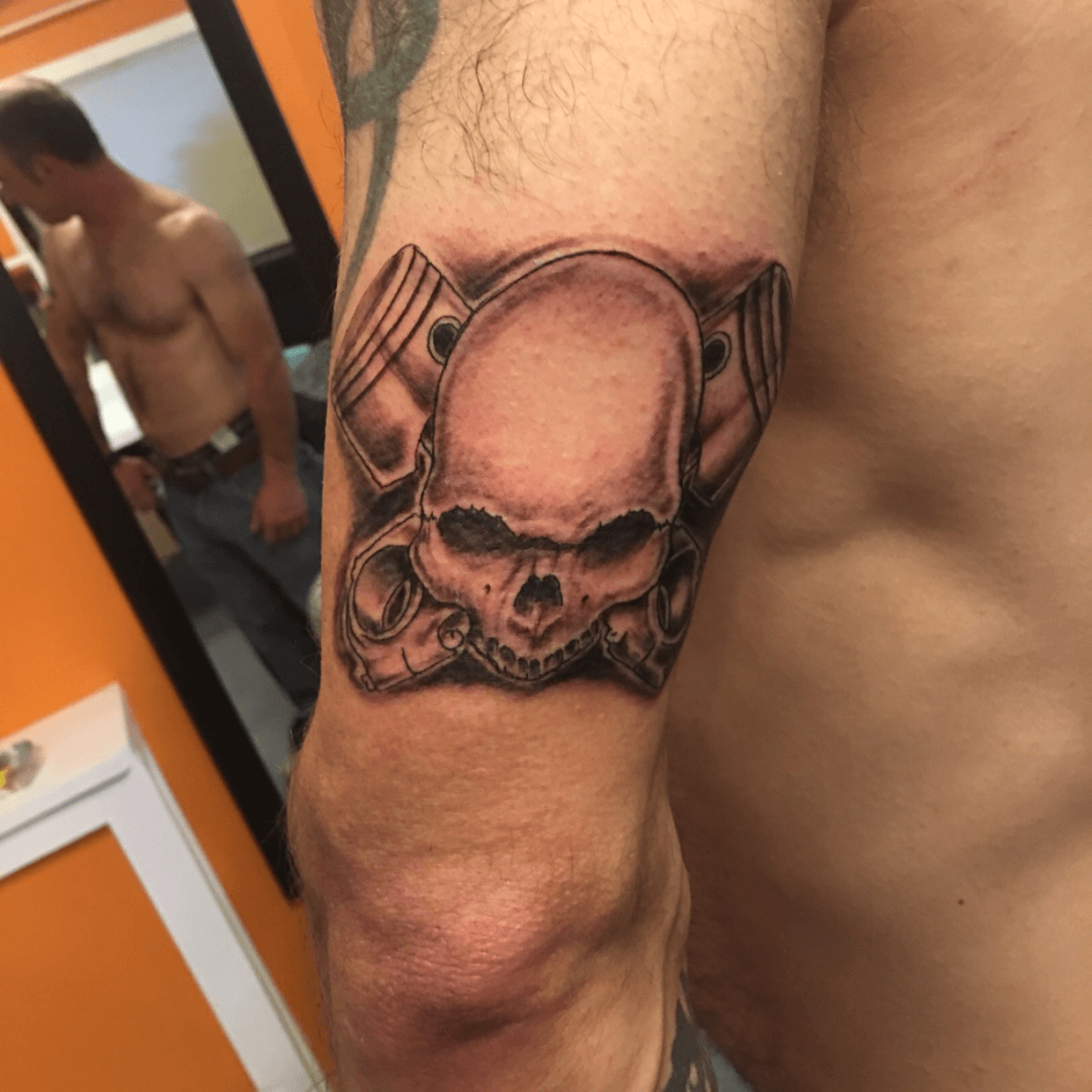 GearHead by Bili Vegas TattooNOW