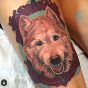 I defintely want a pet portrait and Megan is absolutely insanely good at them 😍 i met het once at a tattoo expo in Grand Rapids, MI and was able to watch her work all day, i was amazed. What a lovely person!!! I would absolutely die to have the chance to be tattooed by her and to have her skilled hand permanently put by fur baby on my body. Tattoo is by Megan, taken from her instagram. #megandreamtattoo #meganmassacare #gritnglory 