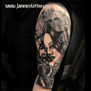 Neotraditional lady by @jammestattoo 