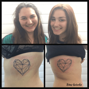 Elle sont contentes, soeur liées a vie❤️❤️❤️ #bims #bimstattoo #bimskaizoku #soeur #sista #paristattoo #paris #paname #tatouée #tatouage #tatouages #coeur #heart #coeurtattoo #hearttattoo #ink #inked #inkedgirl #tattoo #tattoos #tattooart #tattoolife #tattoogirl #tattoolove #darkartist #tattoolover #tattoowork 