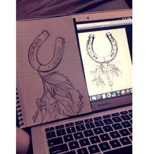 Still confused on what the client wants but she is happy with this rough idea of the sketch so far 🙌 #design#tattoo#horseshoe#dreamcatcher#sketch#draft