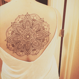 #tattoo #TattooGirl #backpiece #mandalatattoo #ink #linework 