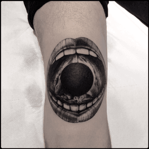 #black #mouth #intothevoid #tattoo #blackwork #totemica #ontheroad 