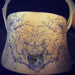 #stomachtattoo #wolf #roses #traditional 