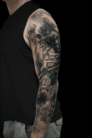 For more of my tattoos, check out www.instagram.com/bacanubogdan or www.Facebook.com/bacanu.bogdan.7 #BacanuBogdan #tattoooftheday #tattoo #blackandgrey #realism #realistic #tattooartist #sleeve #pirate 