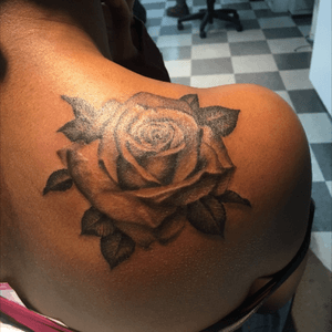 A soft rose for her first tattoo @inknum 