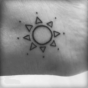 Little sun to shine my day #sun #dots #ankletattoo #small #lovely 