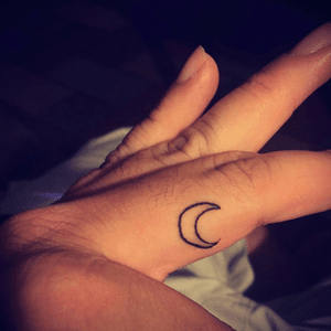 A cresent moon on my finger. Its meaning is bigger then its size #cresentmoon 