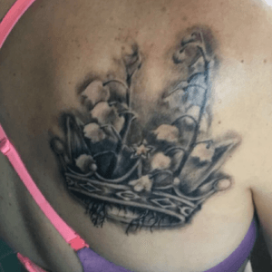 #lilyofthevalley #crowns #starcrown #crowntattoo #lilyofthevalleytattoo #lilytattoo #blackandgray #bandgtattoos #blackandgraytattoos #shading 