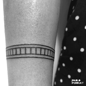 Close up of a bracelet, thanks so much Romy! #bracelettattoo. . . . #tattoo #tattoos #tat #ink #inked #tattooed #tattoist #art #design #instaart #geometrictattoos #kreuzberg #tatted #instatattoo #bodyart #tatts #tats #amazingink #tattedup #inkedup #berlin #berlintattoo #mitte #girlswithtattoos #berlintattoos #fineline #closeuptattoo #tattooberlin #bracelet