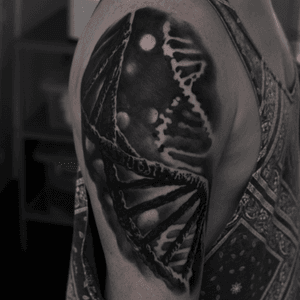 DNA #radurusu #tattoo #tattooartist #artist #tattoos #tattoostudio #atelierfour #truro #cornwall #tattoorealistic #tattoodo #uktta #tattoolife #tattooistartmag #wearesorrymom #skinartmag #tattooart #realism #blackandgrey #blackandgreytattoo 