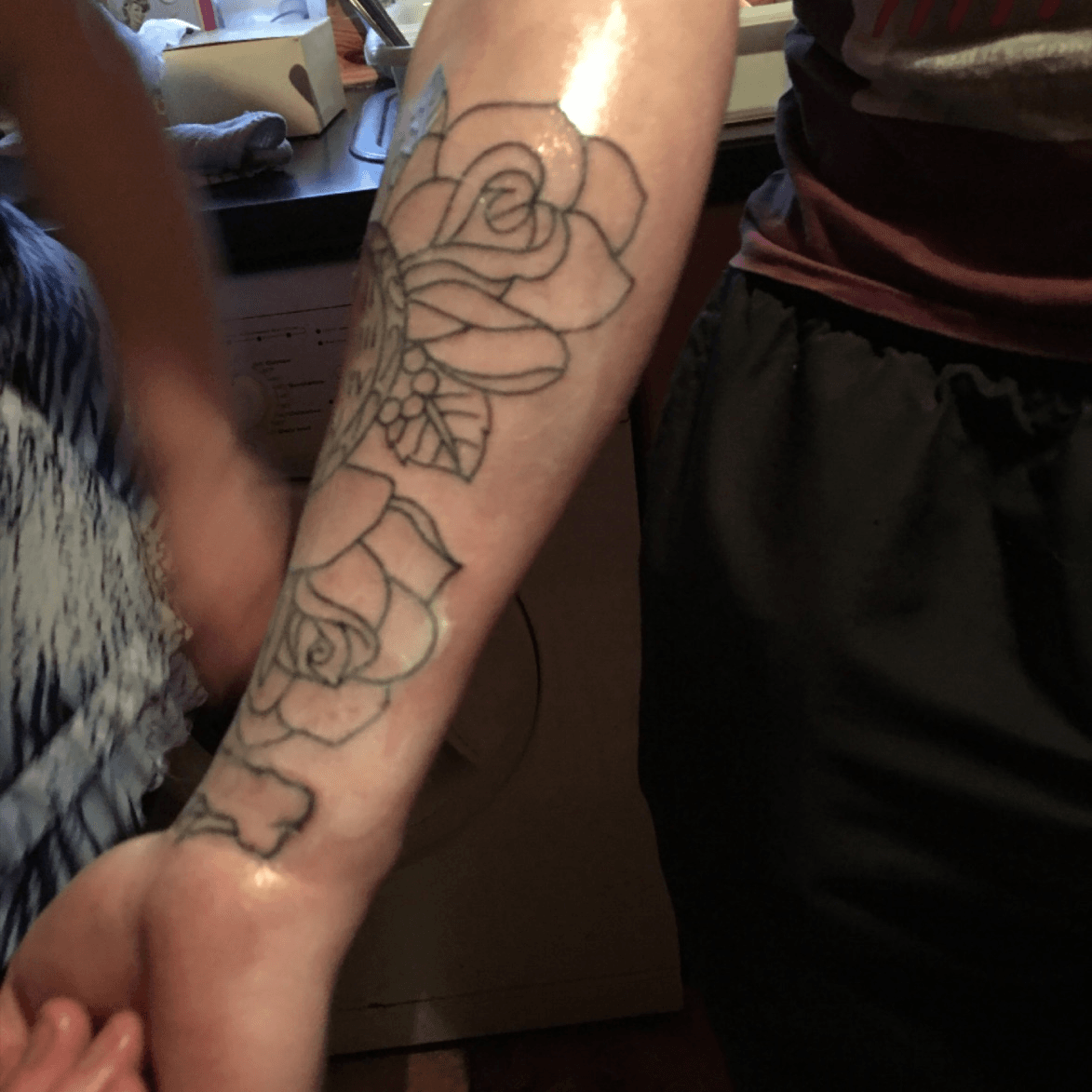 Tattoo uploaded by nay1995 • Outline to finish the sleeve #tattoo #sleeve  #linework #forearm #Memory #memorial #newink #outline #clock #roeses #rose  • Tattoodo