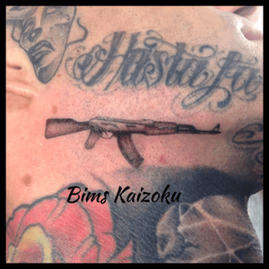 #bims #bimskaizoku #bimstattoo #bimskaizokutattoo #arm #arme #ak47 #armedeguerre #war #paristattoo #tattooface #tattoo #tattoos #tattooed #tattooartist #tattooart #tattooer #tattoolife #blackandgrey #ink #inked #paris #paname #france #french #tatoueurparis