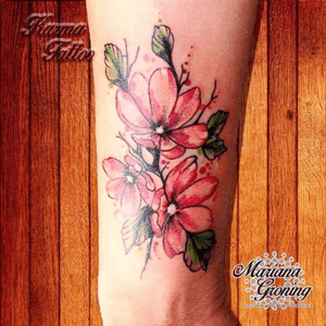 Watercolor flowers tattoo #tattoo #marianagroning #karmatattoo #cdmx #MexicoCity #watercolor #watercolortattoo #watercolortattooartist #flower #flowers 