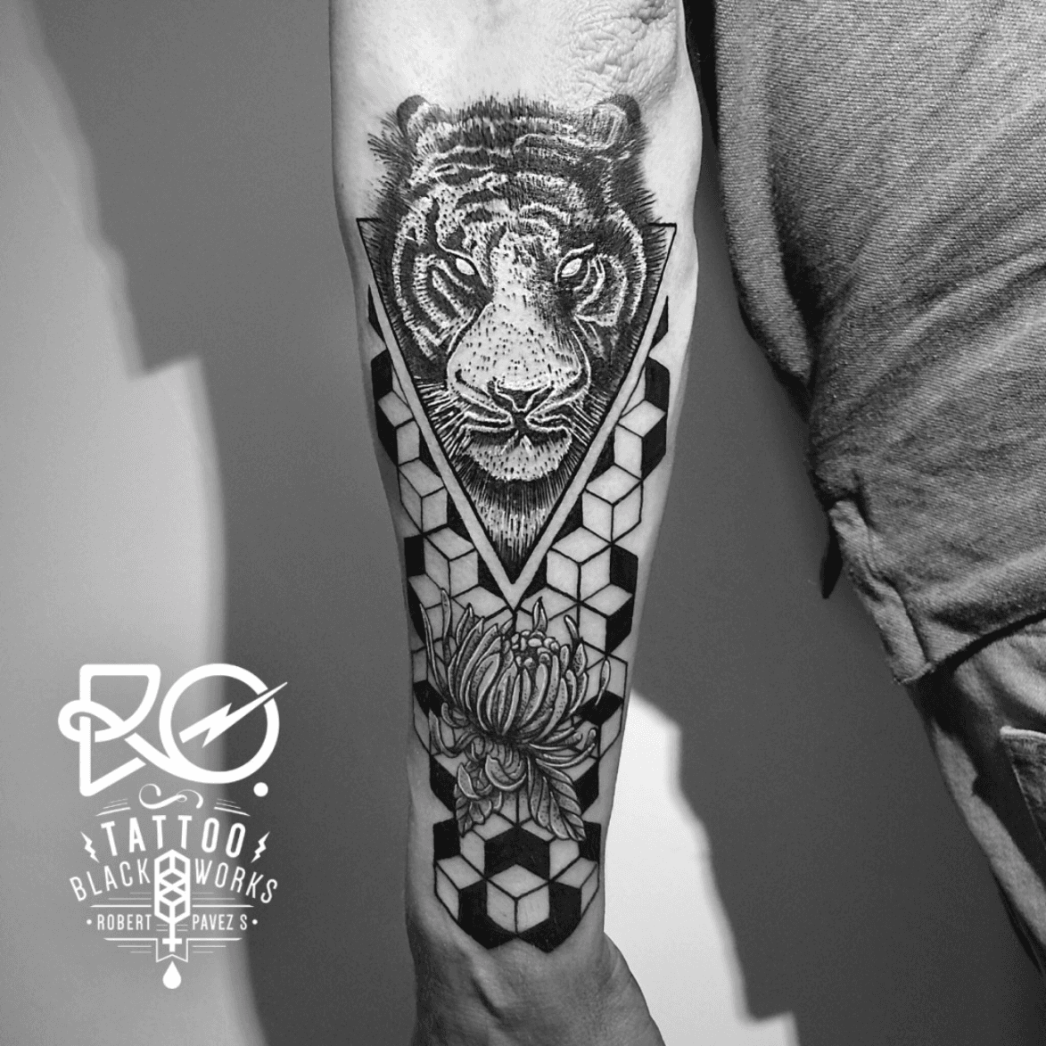 Tiger tattoo by Guillaume Martins  Photo 24913