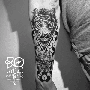 Tattoo uploaded by R O* B E R T P A V E Z • By RO. Robert Pavez • Geometric  - Tiger - lotus • #engraving #dotwork #etching #dot #linework #geometric  #ro #blackwork #blackworktattoo #blackandgrey #black #tattoo #tigertattoo •  Tattoodo